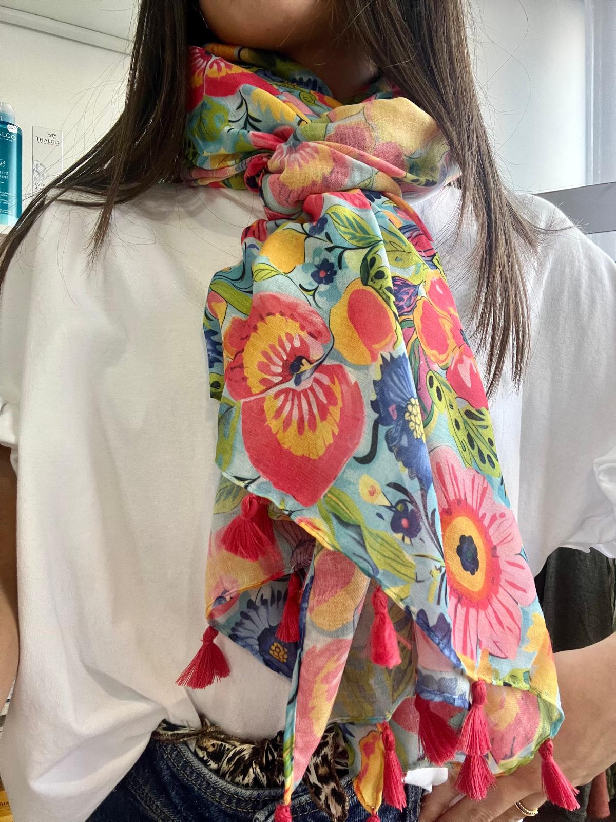 Foulard à fleurs