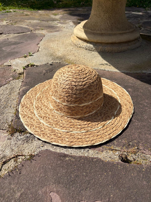 Chapeau raphia
