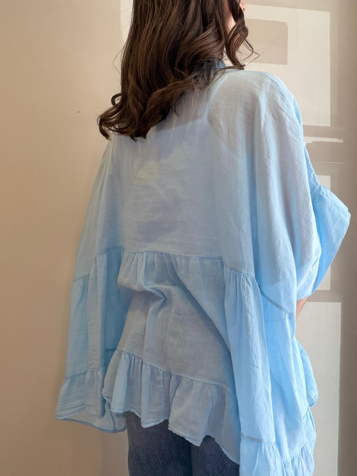 Blouse à volants bleue
