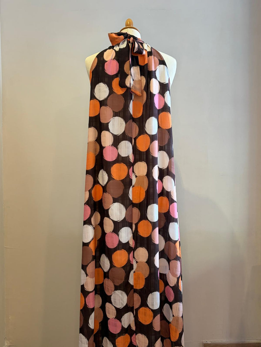 Robe à pois orange col américain