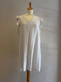 Robe à volants beige