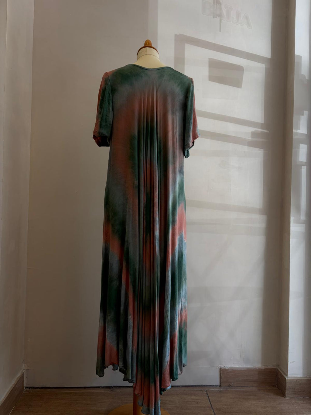 Robe tie and die bleue
